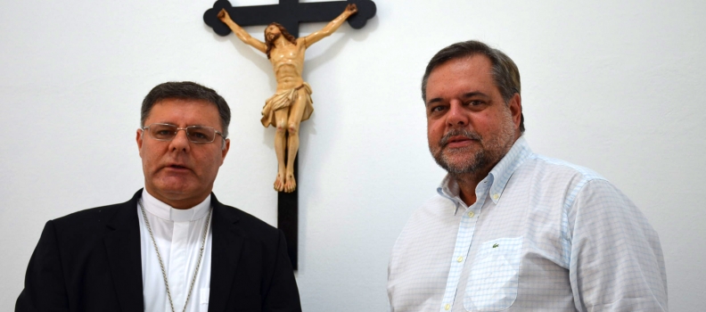 Bispo Dom Paulo Cezar recebe a visita do deputado federal Lobbe Neto